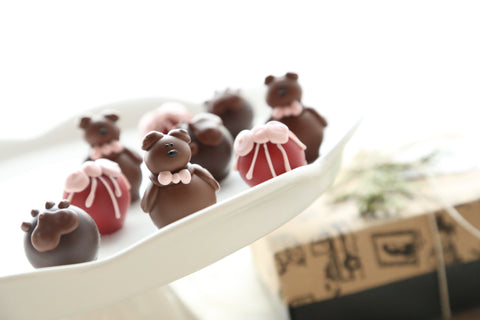Cordial Cherries ~ 9-Piece Gift ~ Valentine Teddy Bears