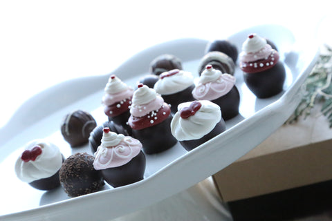 Combo ~ 16-Piece Gift ~ Valentine Cupcakes (Cherries & Truffles)