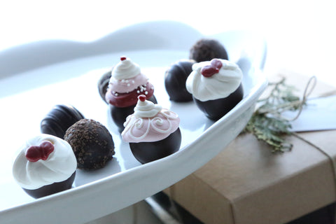Combo ~ 9-Piece Gift ~ Valentine Cupcakes (Cherries & Truffles)