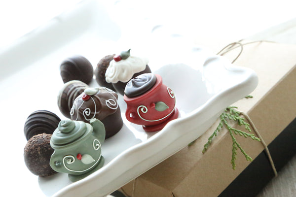 Combo Gift ~ 9-Piece ~ Christmas Tea & Cakes