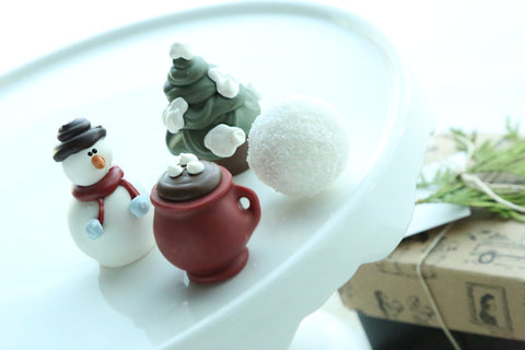 Cordial Cherries ~ 4-Piece Gift ~ Snow Day