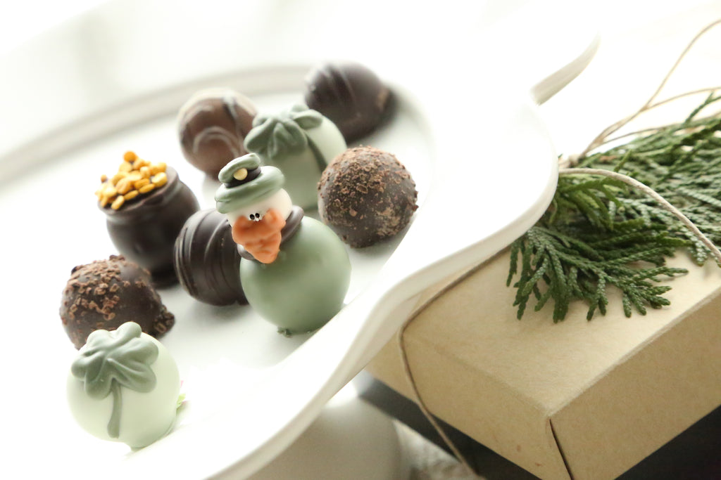 Combo ~ 9-Piece Gift ~ Leprechauns and Pots of Gold (Cherries & Truffles)