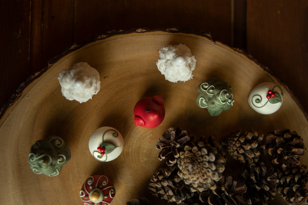 Cordial Cherries ~ 16-Piece Gift ~ Winter Garden