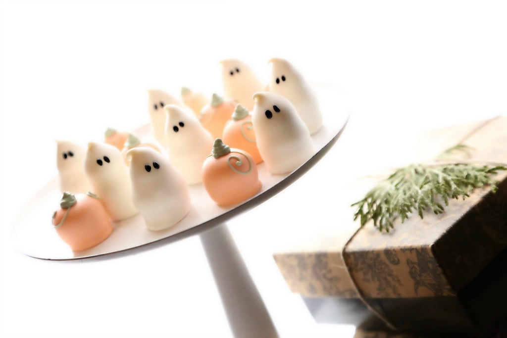 Cordial Cherries ~ 16-Piece Gift ~ Pumpkins and Ghosts