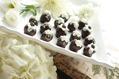 Cordial Cherries ~ 16-Piece Gift ~ Flower Garden