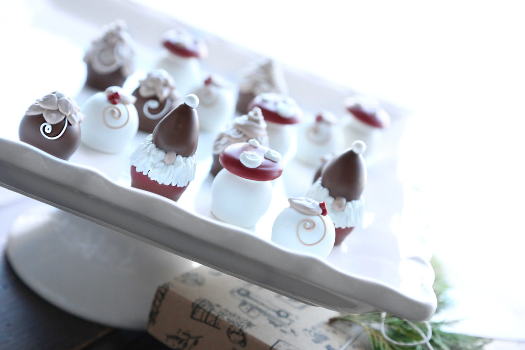 Cordial Cherries ~ 16-Piece Gift ~ Winter Gnomes