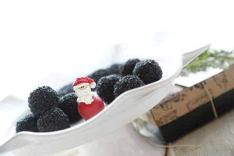 Cordial Cherries ~ 9-Piece Gift ~ Santa's Coal