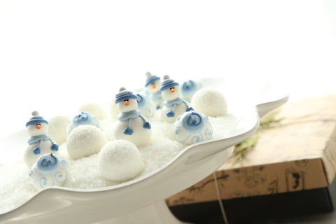 Cordial Cherries ~ 16-Piece Gift ~ UWM Women United Snowmen